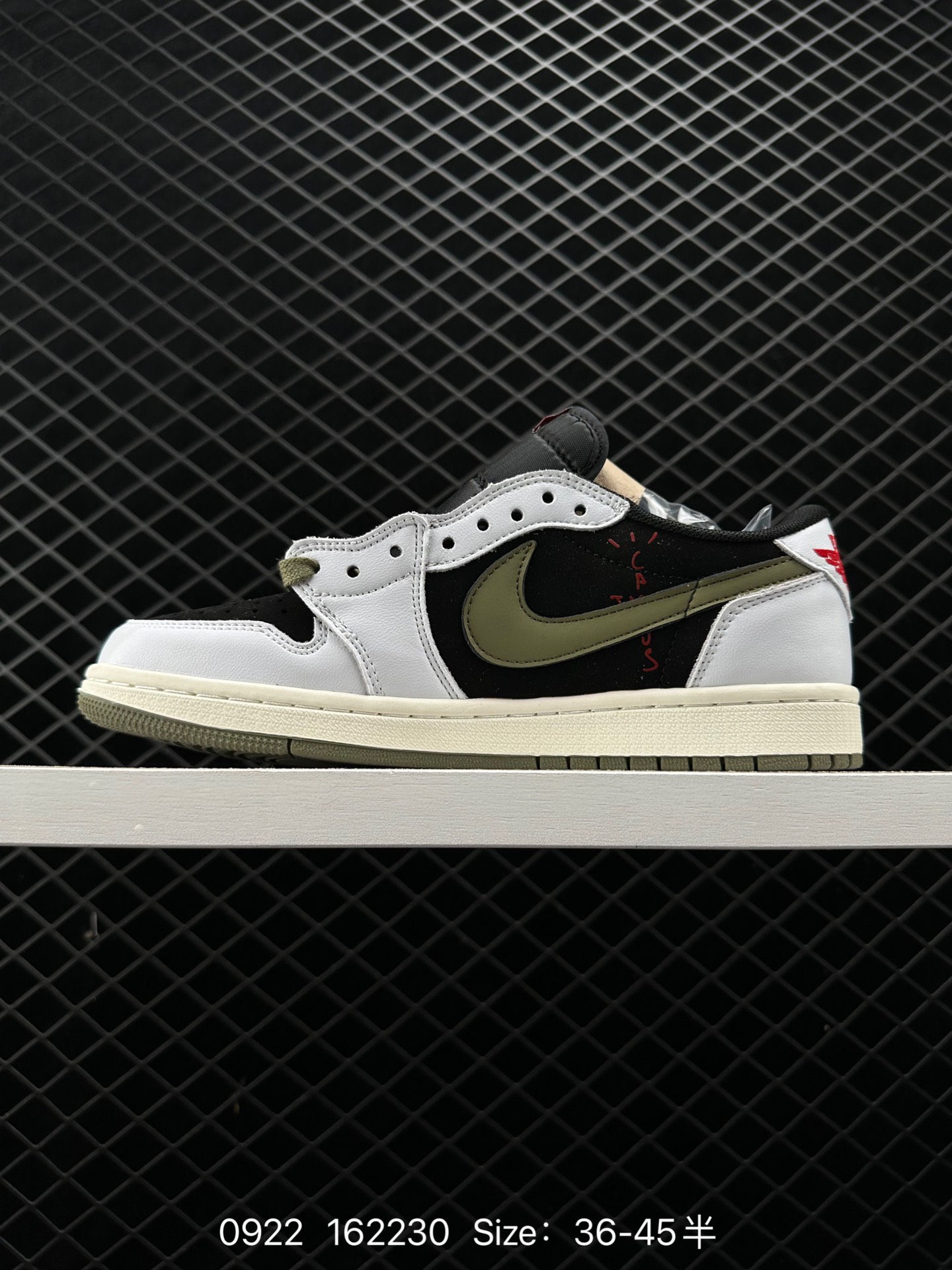 NIKE  Air Jordan 1 Low